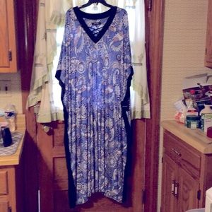 Ellen Tracy Kimono/cover or robe